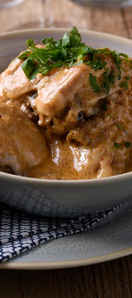 Paprika baked chicken thighs